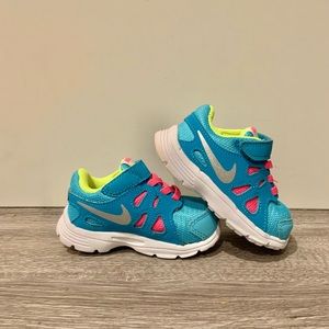 Nike baby girl size 5 blue and pink running shoes